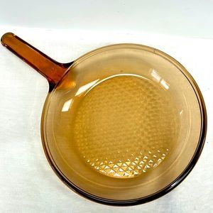 Vintage Pyrex “Visions” France 10” amber glass waffle bottom skillet